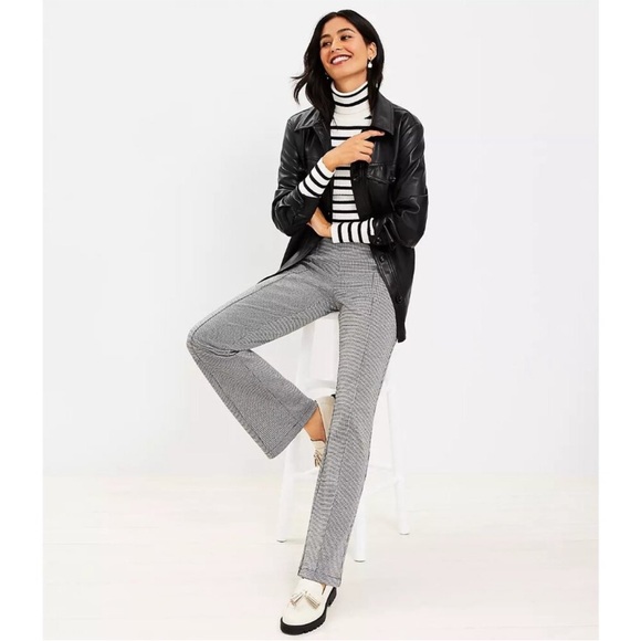 LOFT Pants - Loft Women's Houndstooth Pintucked Pull-On Flare Pants Size XL High Rise